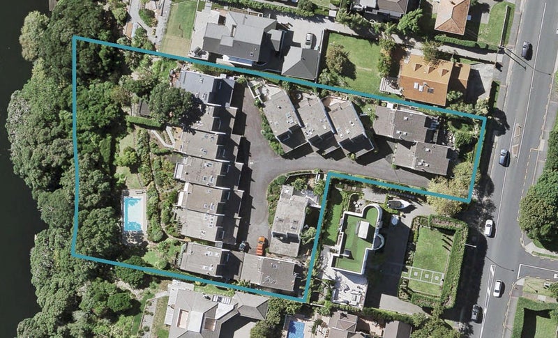 12/212 Hurstmere Road, Takapuna, Auckland - Carousel 1
