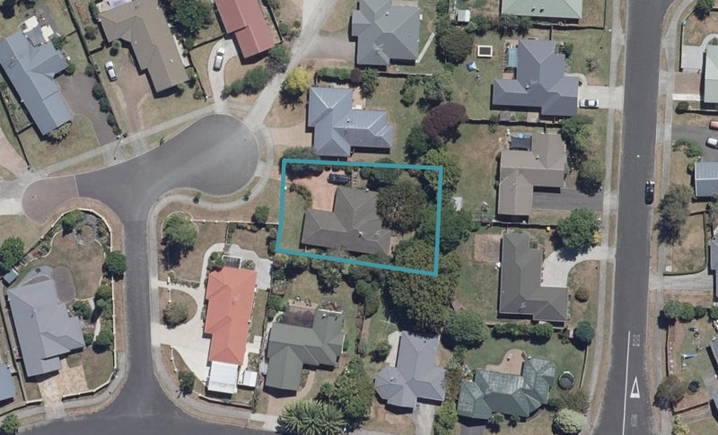 4 Aria Court, Fairview Downs, Hamilton - Carousel 1