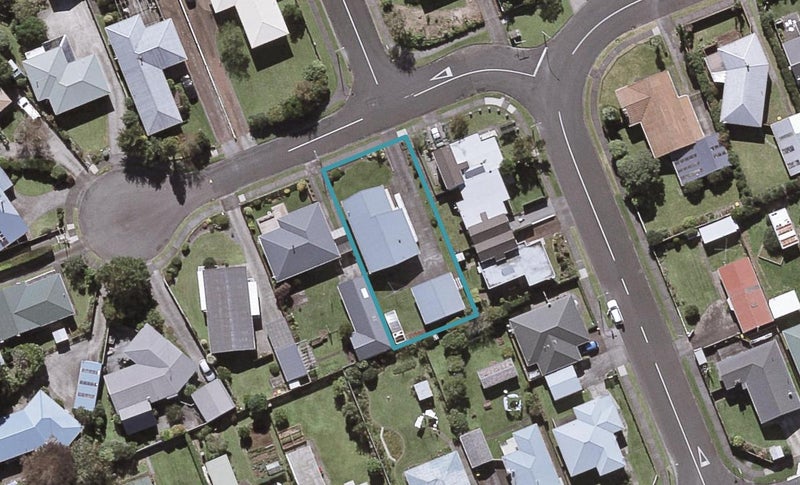 3 Kennedy Place, Merrilands, New Plymouth - Carousel 1
