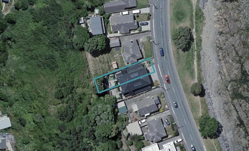 306A Queens Dr, Lyall Bay, Wellington - Carousel 1