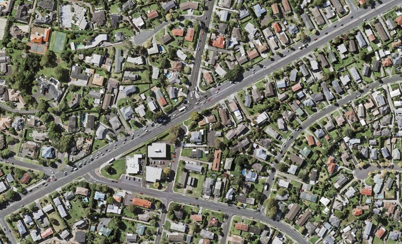 1/2 Udys Road, Pakuranga Heights, Auckland - Carousel 1