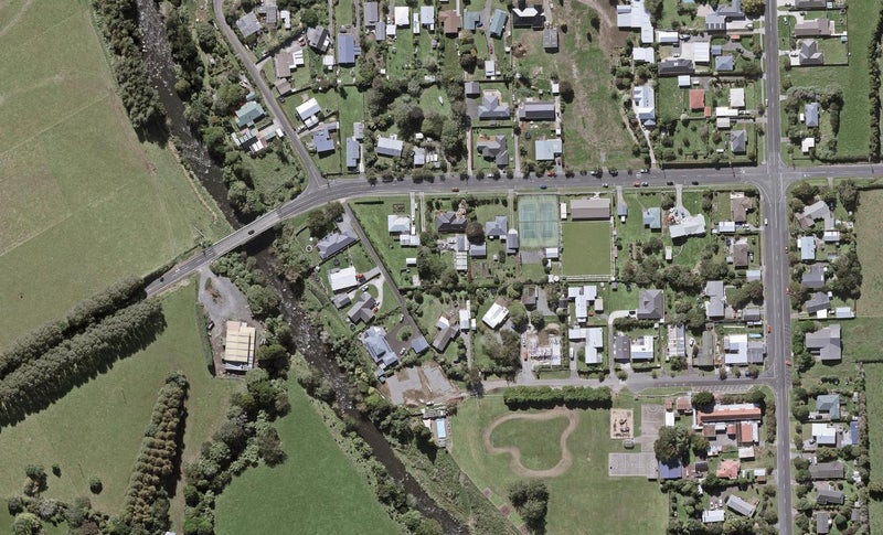 526 Manutahi Road, Lepperton, New Plymouth - Carousel 1