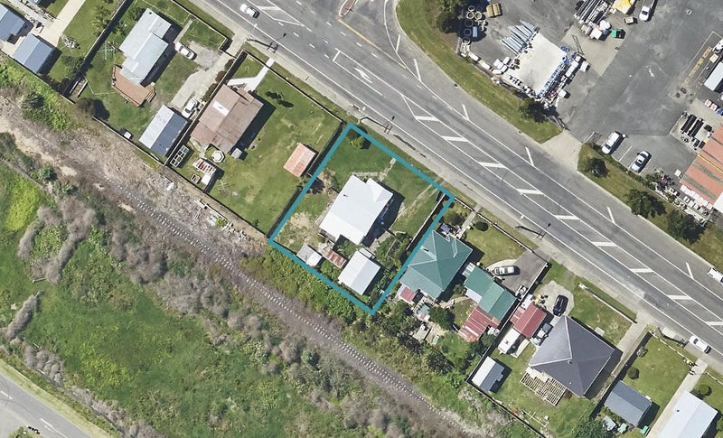 32 Bridge Street, Edgecumbe, Edgecumbe - Carousel 1