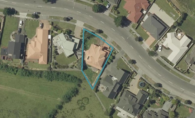 112 Pacific Drive, Fitzherbert, Palmerston North - Carousel 1