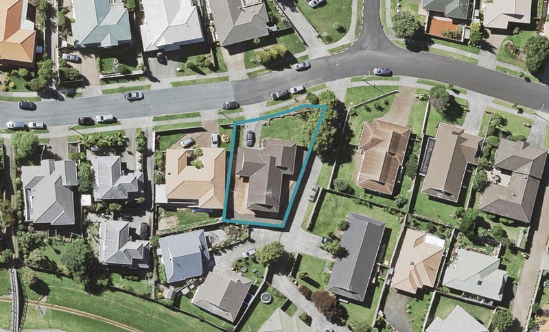 32 Edendale Road, Somerville, Manukau - Carousel 1