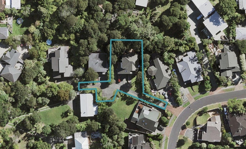 19 Chamari Close, Titirangi, Auckland - Carousel 1
