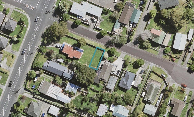 8/1 Benita Place, Sunnyvale, Auckland - Carousel 1