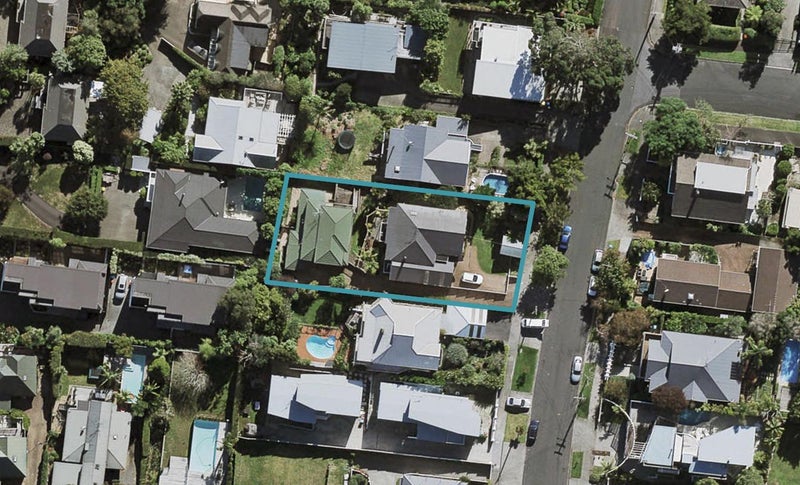 2/10 Spencer Street, Remuera, Auckland - Carousel 1