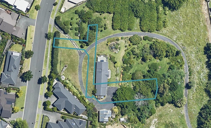 9 Ireland Way, Bethlehem, Tauranga - Carousel 1