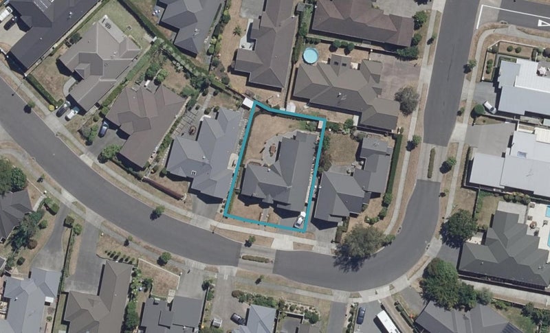 21 Palliser Drive, Huntington, Hamilton - Carousel 1