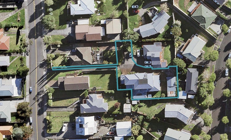 100 Whitney Street, New Windsor, Auckland - Carousel 1
