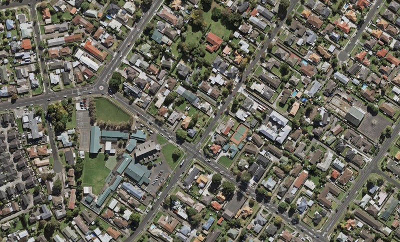 4C Central Avenue, Papatoetoe, Auckland - Carousel 1
