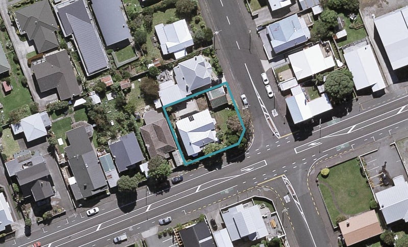 18 Morley Street, New Plymouth, New Plymouth - Carousel 1