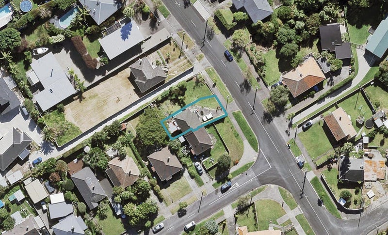 98 Moa Road, Point Chevalier, Auckland - Carousel 1