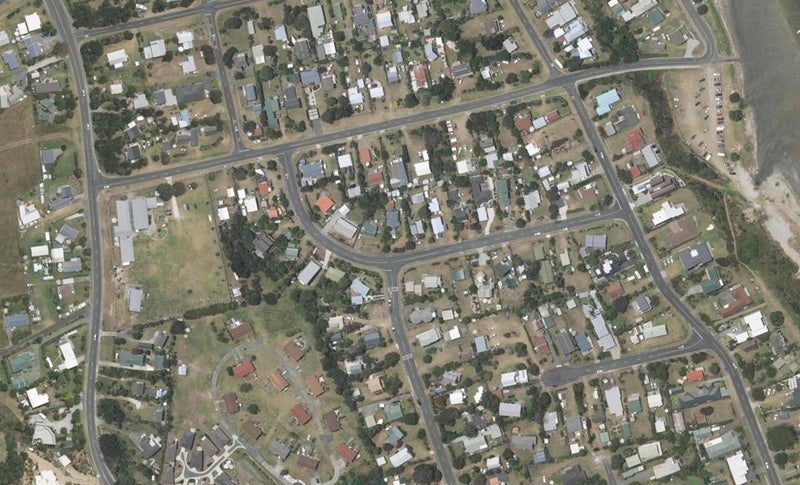 9 Holiday Crescent, Mangawhai Heads, Mangawhai - Carousel 1