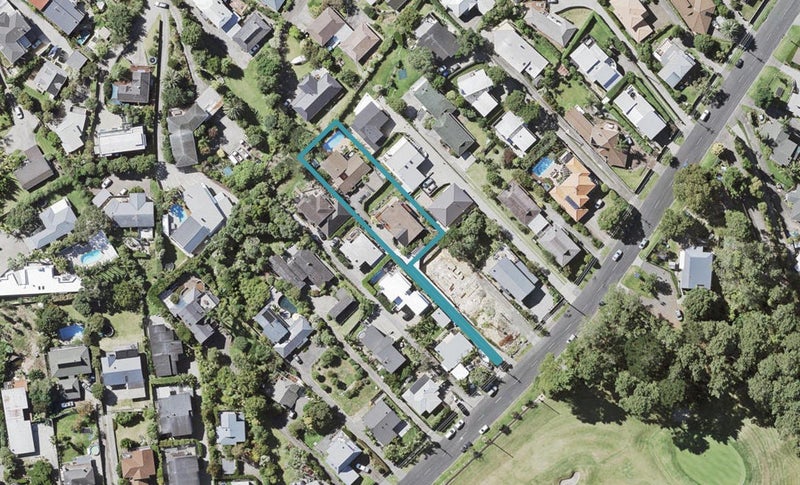 2/111 Kowhai Road, Mairangi Bay, Auckland - Carousel 1