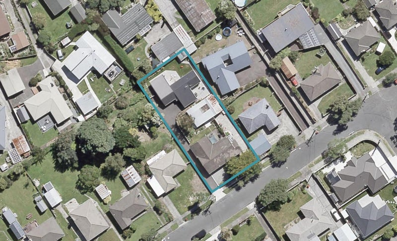 36 Tennyson Street, Trentham, Upper Hutt - Carousel 1
