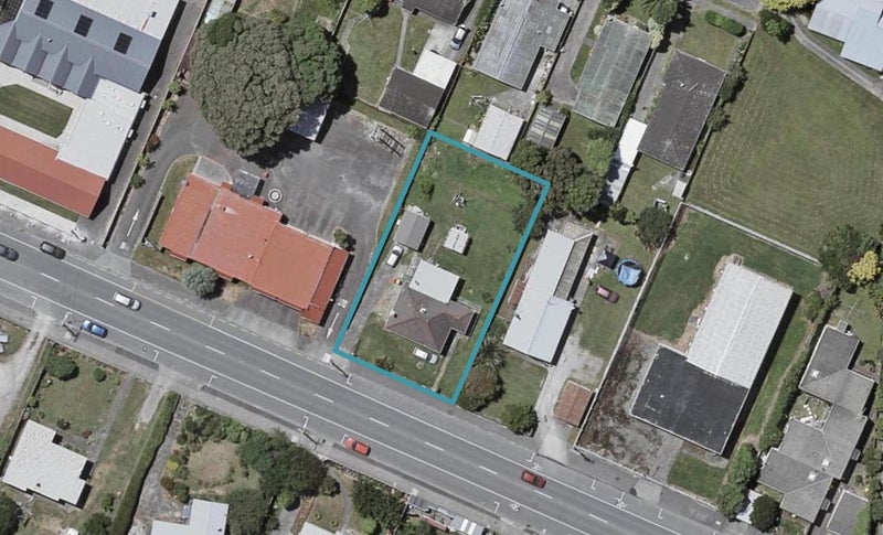 100 Mill Road, Otaki - Carousel 1