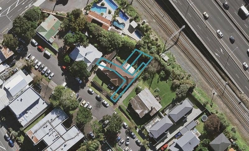 9/4 Patey Street, Epsom, Auckland - Carousel 1