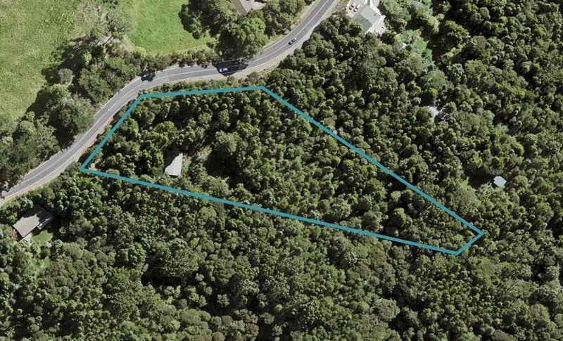 202 Forest Hill Road, Waiatarua, Auckland - Carousel 1