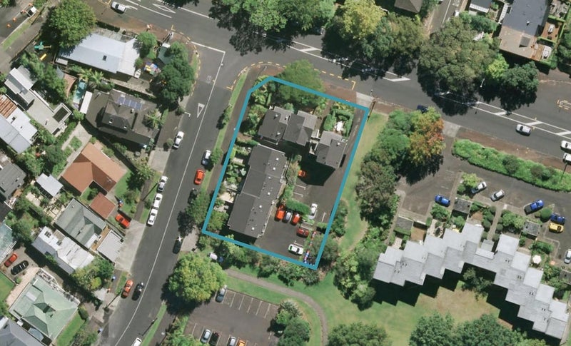 2/122 Wellington Street, Freemans Bay, Auckland - Carousel 1