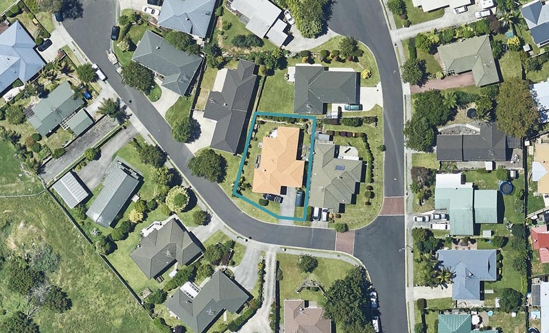 4 Norwich Place, Bethlehem, Tauranga - Carousel 1