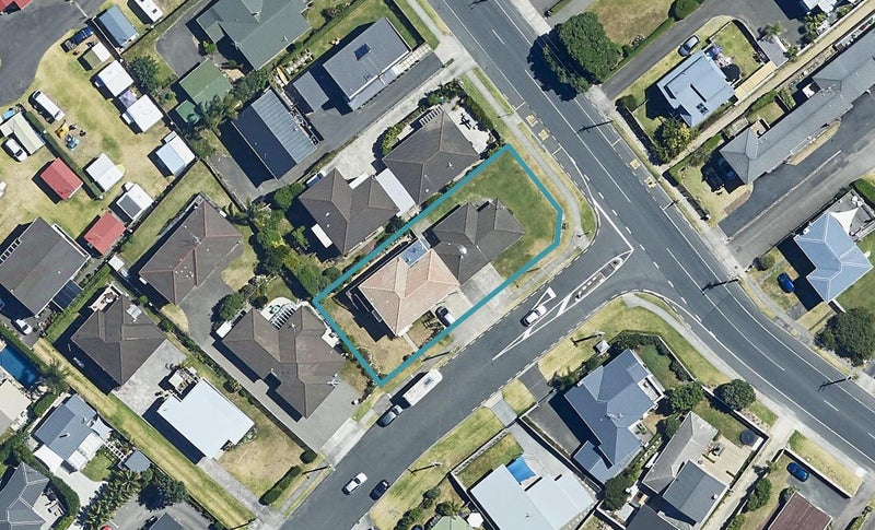 7 McDowell Street, Mount Maunganui, Mount Maunganui - Carousel 1