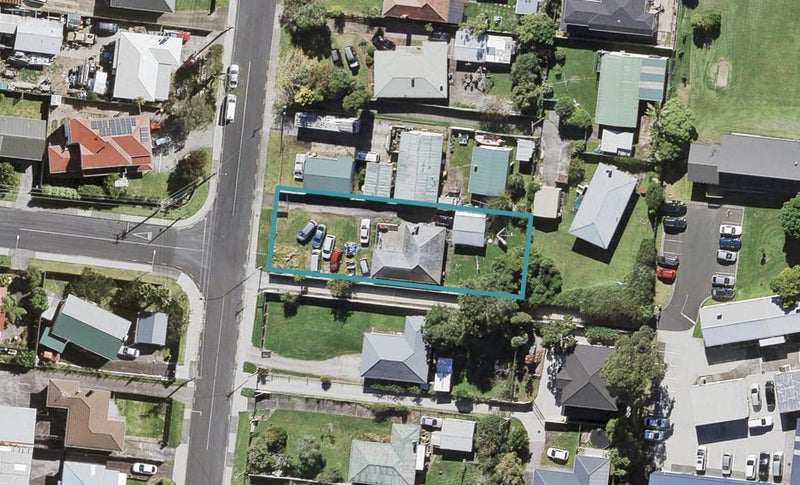 50 Fairdene Avenue, Henderson, Auckland - Carousel 1