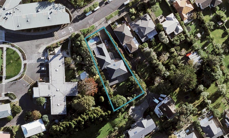 24 Wainoni Avenue, Point Chevalier, Auckland - Carousel 1