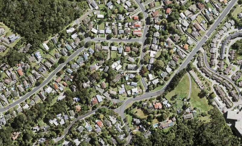 8 Castleford Street, Green Bay, Auckland - Carousel 1