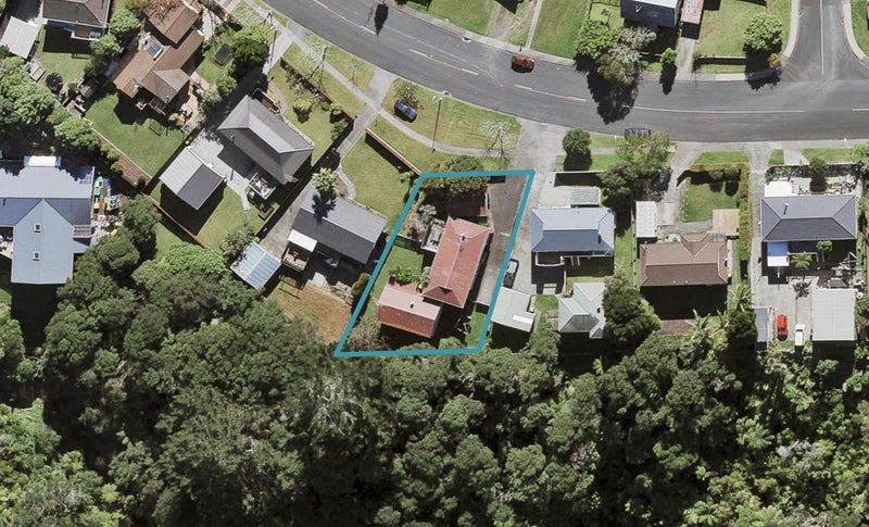 11 West Harbour Drive, West Harbour, Auckland - Carousel 1