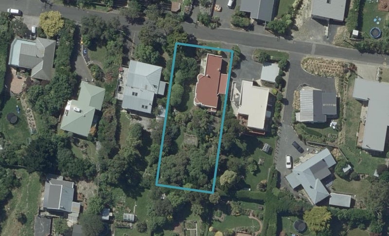 16 Raynbird Street, Company Bay, Dunedin - Carousel 1