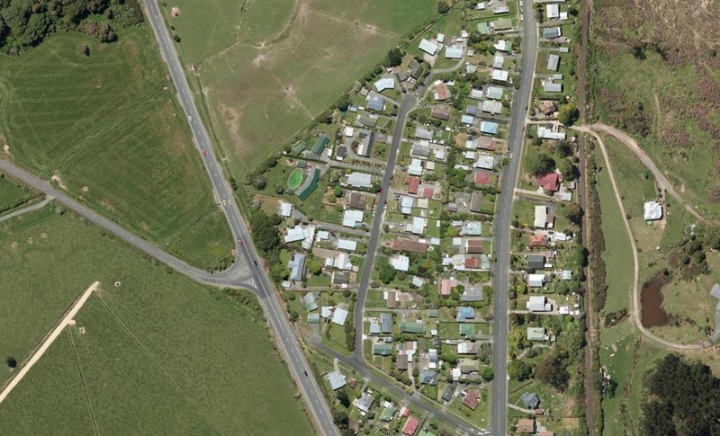 13 Clark Street, Hikurangi, Hikurangi - Carousel 1