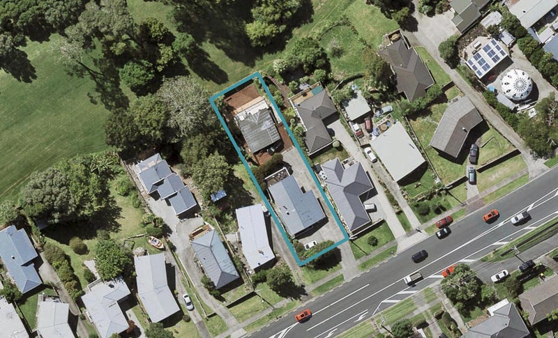 2/288 Sunset Road, Windsor Park, Auckland - Carousel 1