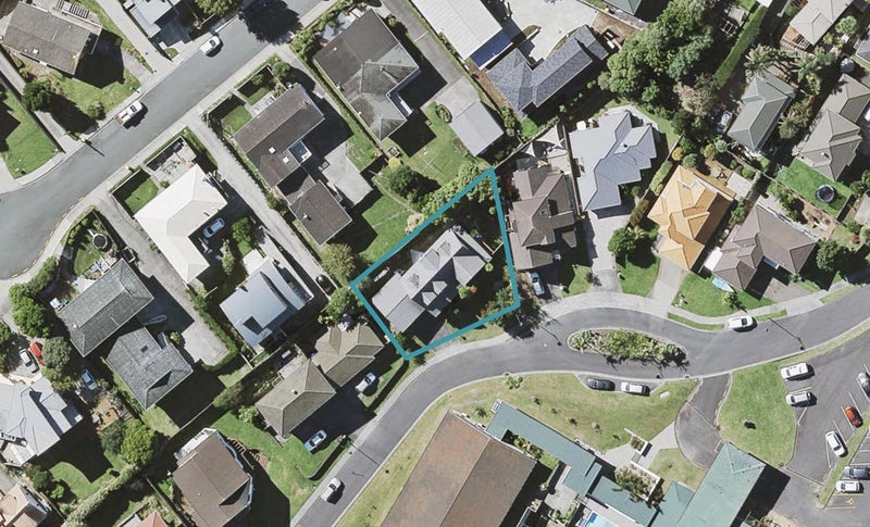 13 Noel Williams Place, Windsor Park, Auckland - Carousel 1