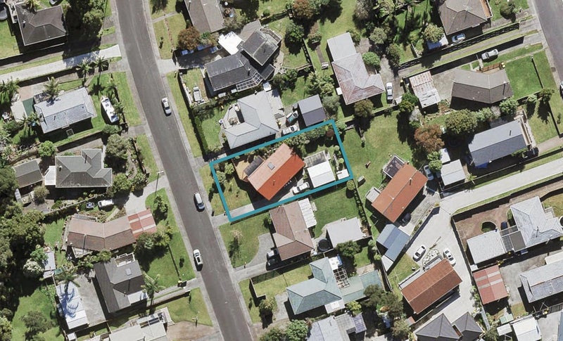 24 Allington Road, Massey, Auckland - Carousel 1