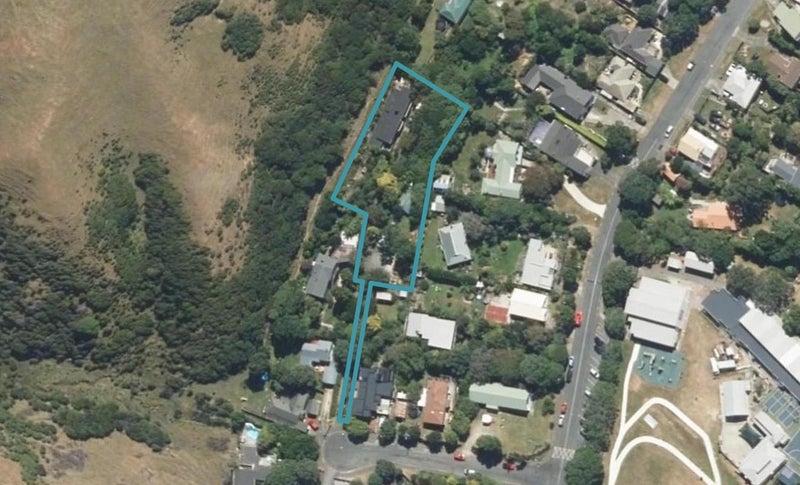 9 Donlin Road, Pukerua Bay, Porirua - Carousel 1