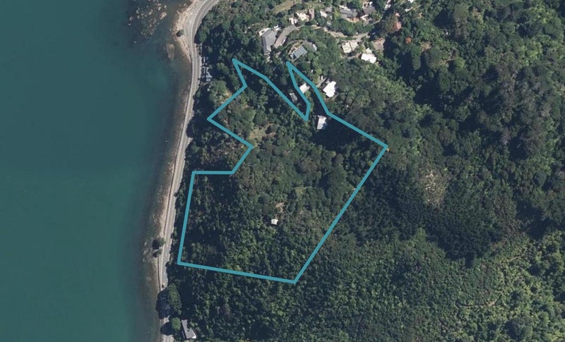 38 Mahina Road, Mahina Bay, Lower Hutt - Carousel 1