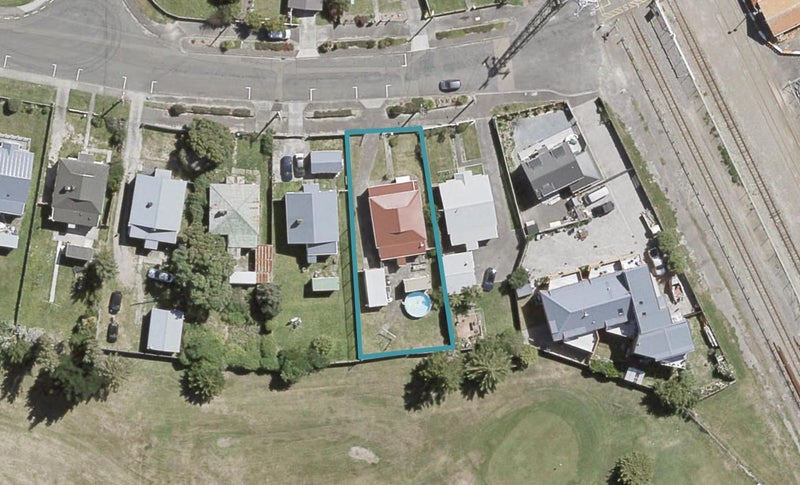 46 Elizabeth Street, Moera, Lower Hutt - Carousel 1