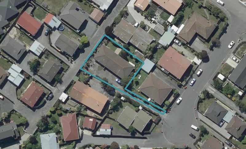 2/8 Wanstead Place, Woolston, Christchurch - Carousel 1