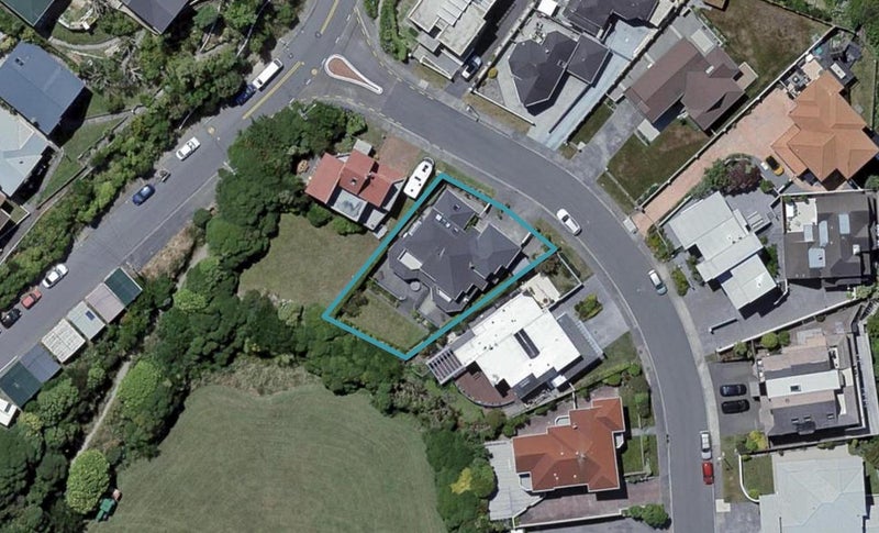 4 Treasure Grove, Hataitai, Wellington - Carousel 1