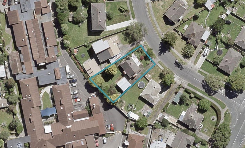5 Biddle Crescent, Taita, Lower Hutt - Carousel 1