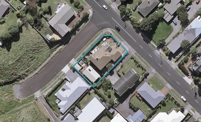 60 Wairau Road, Oakura, Oakura - Carousel 1