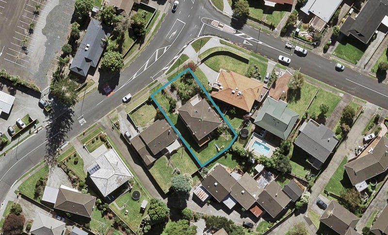 99 Olsen Avenue, Hillsborough, Auckland - Carousel 1