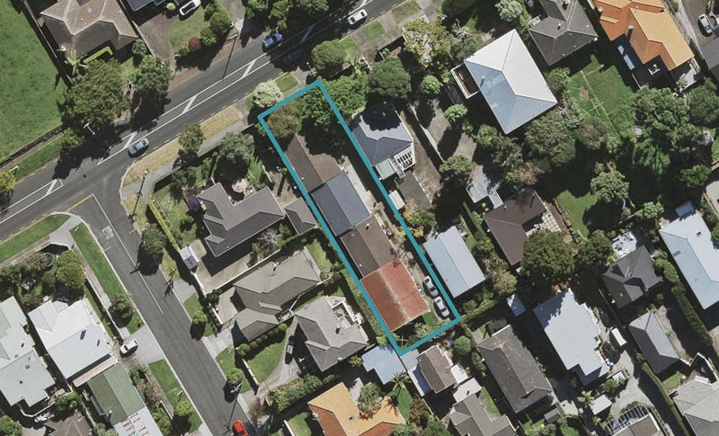 2/99 Campbell Road, One Tree Hill, Auckland - Carousel 1