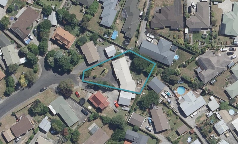 8 Dale Place, St Andrews, Hamilton - Carousel 1