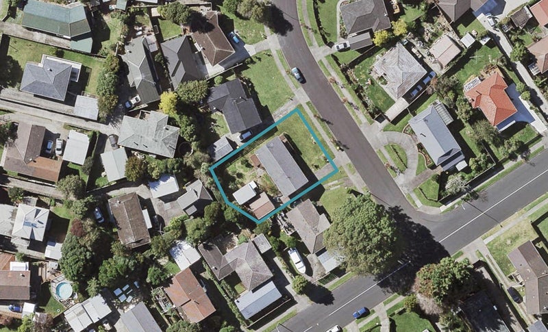 4B Medina Place, Half Moon Bay, Auckland - Carousel 1