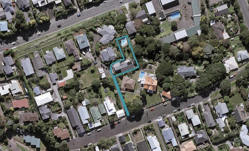 18E Glen Almond Street, New Plymouth, New Plymouth - Carousel 1