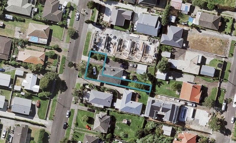 14A Ropata Avenue, Point England, POINT ENGLAND - Carousel 1