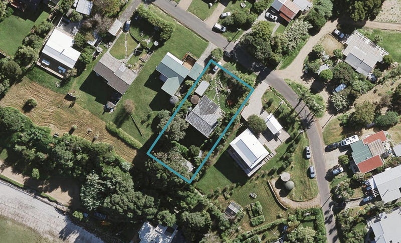 28 Shelly Beach Road, Surfdale, Waiheke Island - Carousel 1
